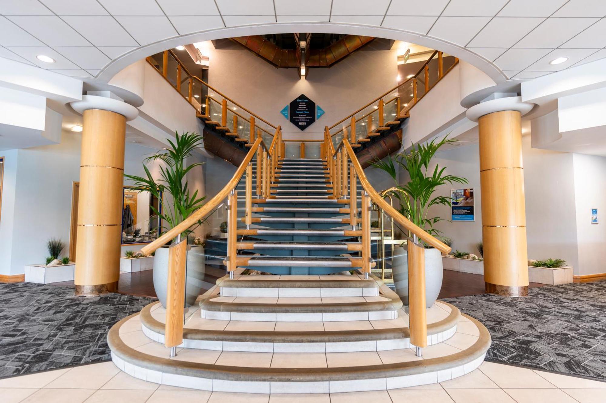 The Bolton Stadium Hotel, A Member Of Radisson Individuals Exterior foto