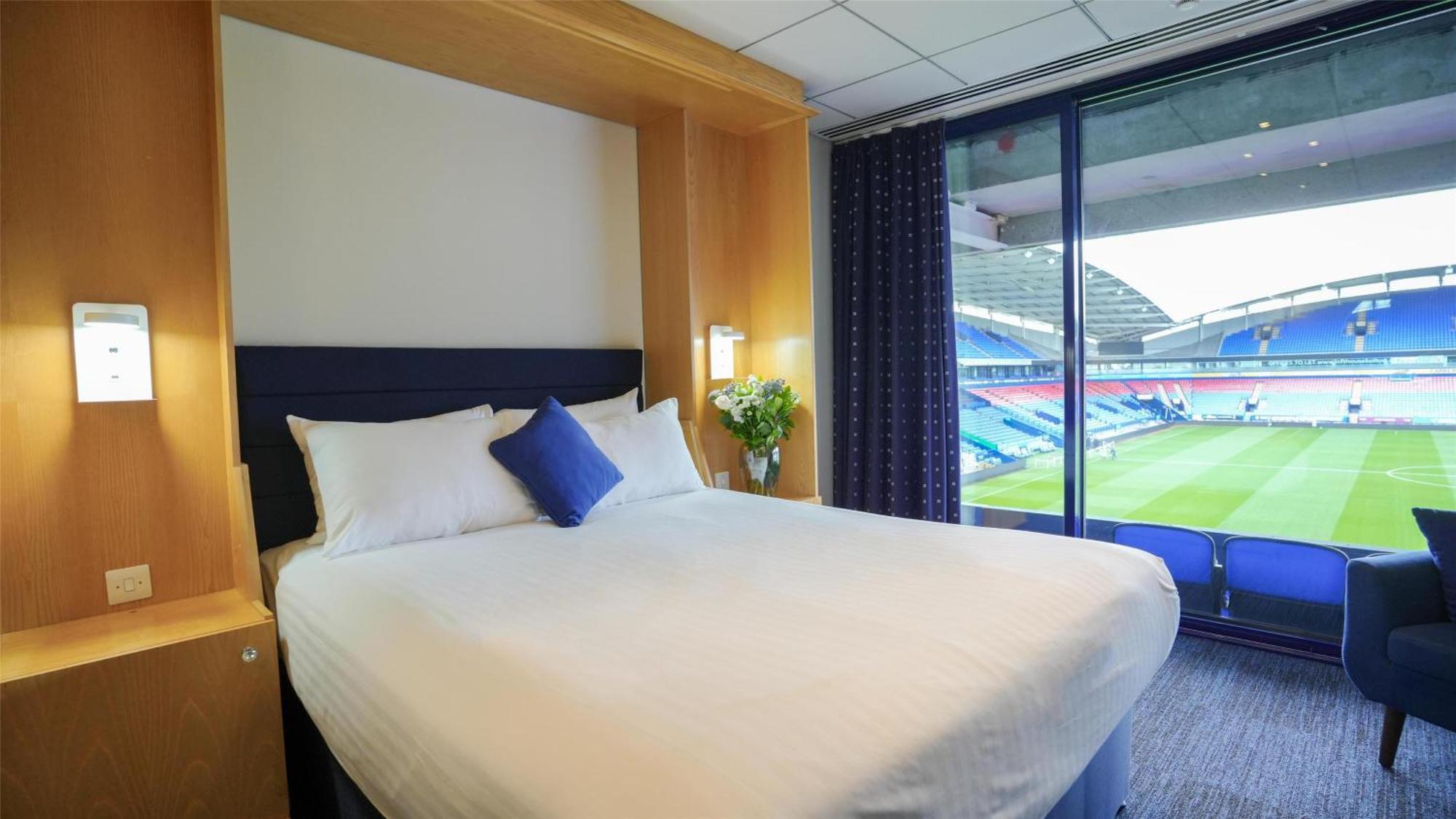 The Bolton Stadium Hotel, A Member Of Radisson Individuals Exterior foto